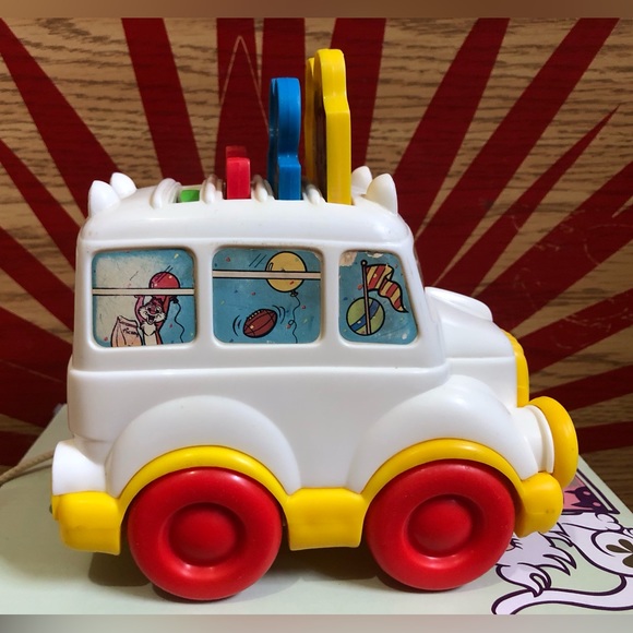 Vintage Disney Pull String Pop-Up Car - Picture 5 of 9